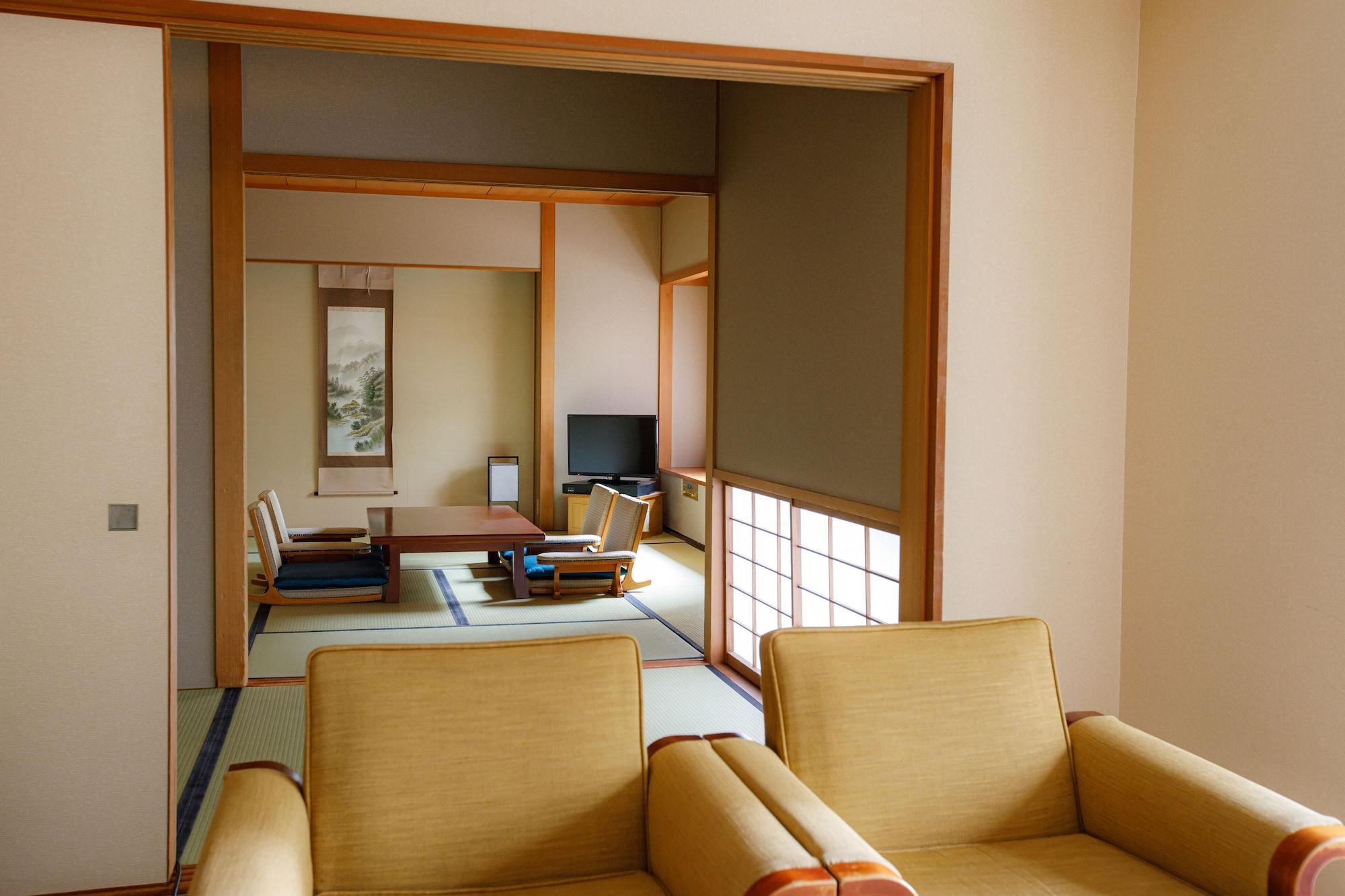 博多新大谷酒店 福岡 外观 照片 A room at the Kyoto International Manga Museum